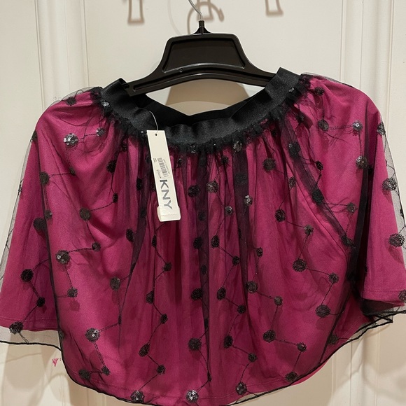 Girl’s Size Large DKNY Skirt - Picture 1 of 7